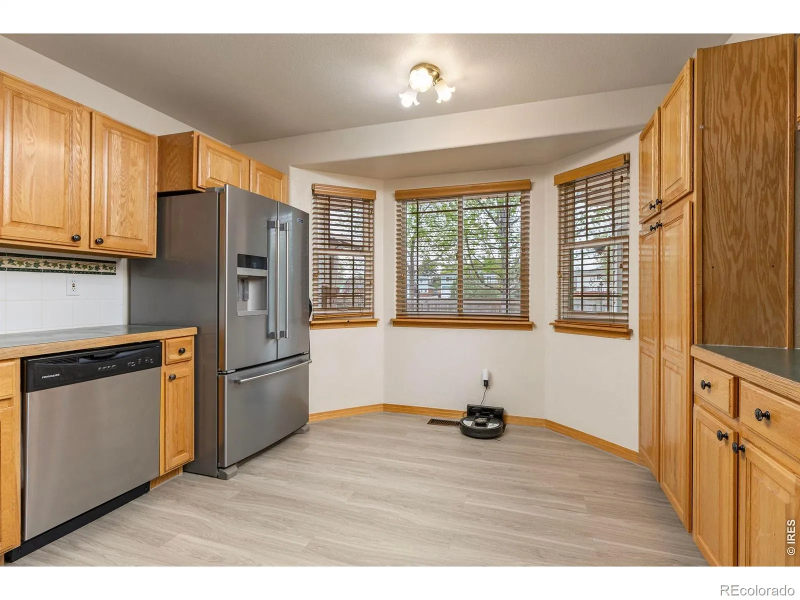 2517 Falcon Drive Longmont CO 80503 MLS #RECIR1057272 04232026172245 1600 10