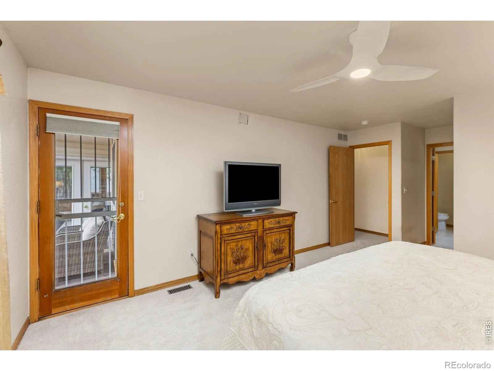 2517 Falcon Drive Longmont CO 80503 MLS #RECIR1057272 04232026172245 1600 14