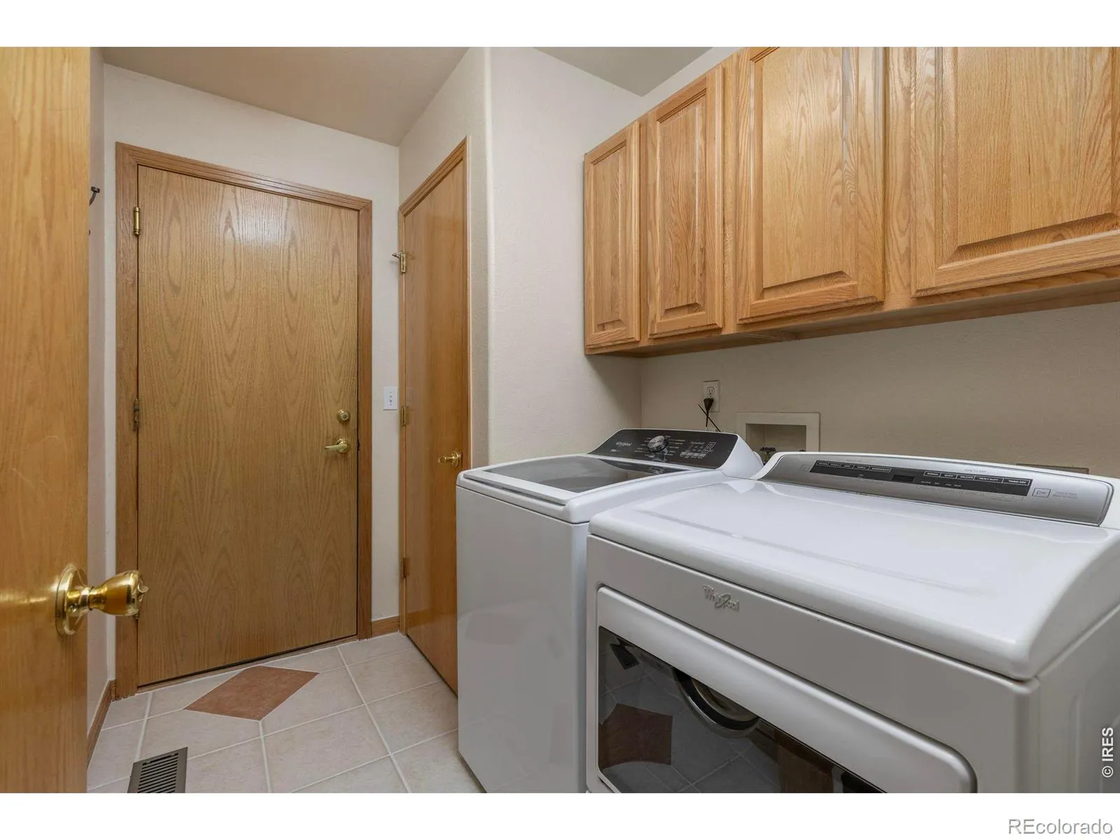 2517 Falcon Drive Longmont CO 80503 MLS #RECIR1057272 04232026172245 1600 20
