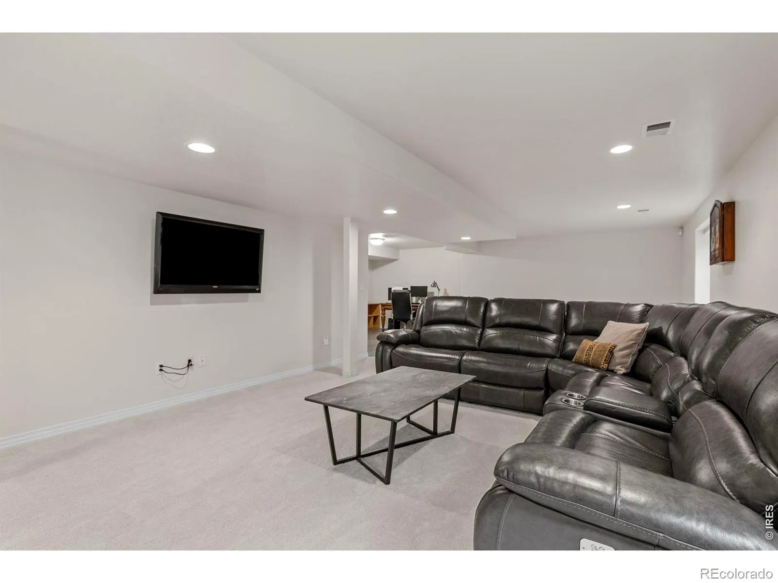 2517 Falcon Drive Longmont CO 80503 MLS #RECIR1057272 04232026172245 1600 22