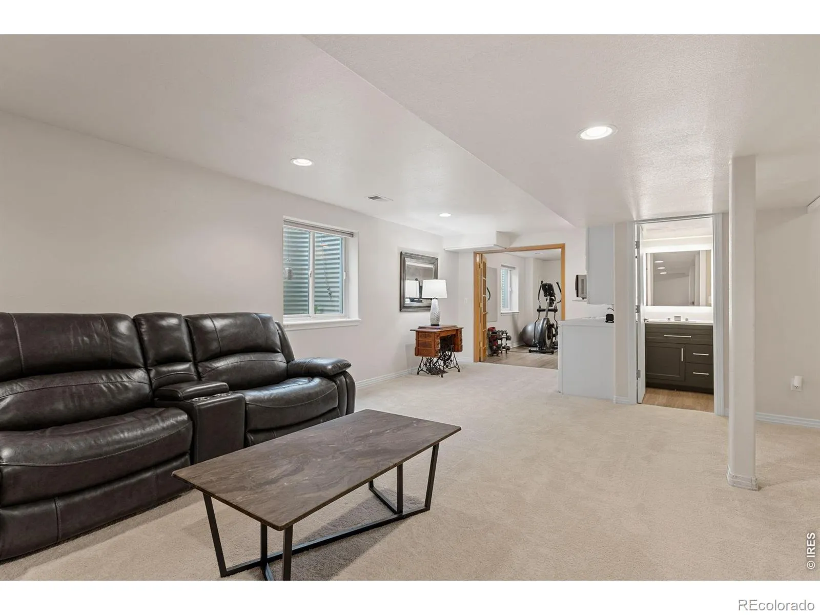 2517 Falcon Drive Longmont CO 80503 MLS #RECIR1057272 04232026172245 1600 23