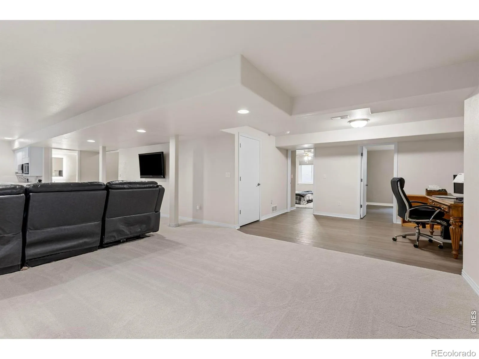 2517 Falcon Drive Longmont CO 80503 MLS #RECIR1057272 04232026172245 1600 26