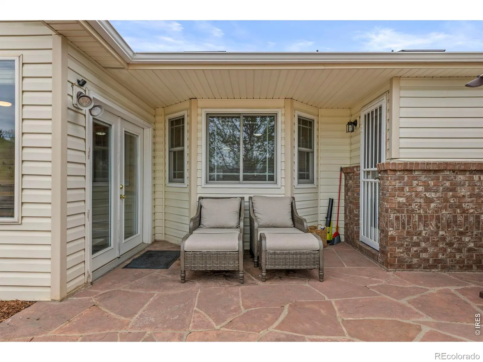 2517 Falcon Drive Longmont CO 80503 MLS #RECIR1057272 04232026172245 1600 32