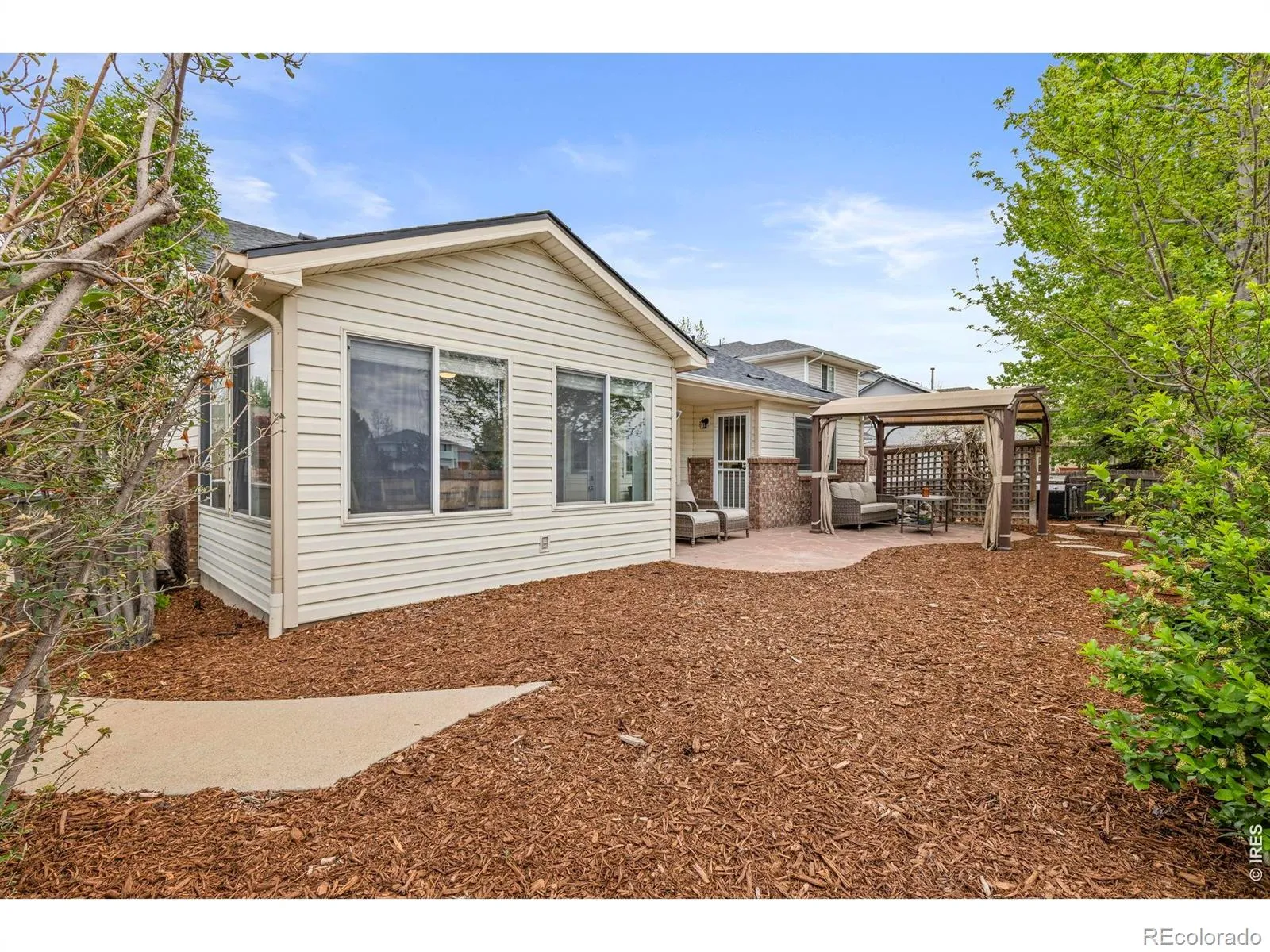 2517 Falcon Drive Longmont CO 80503 MLS #RECIR1057272 04232026172245 1600 36