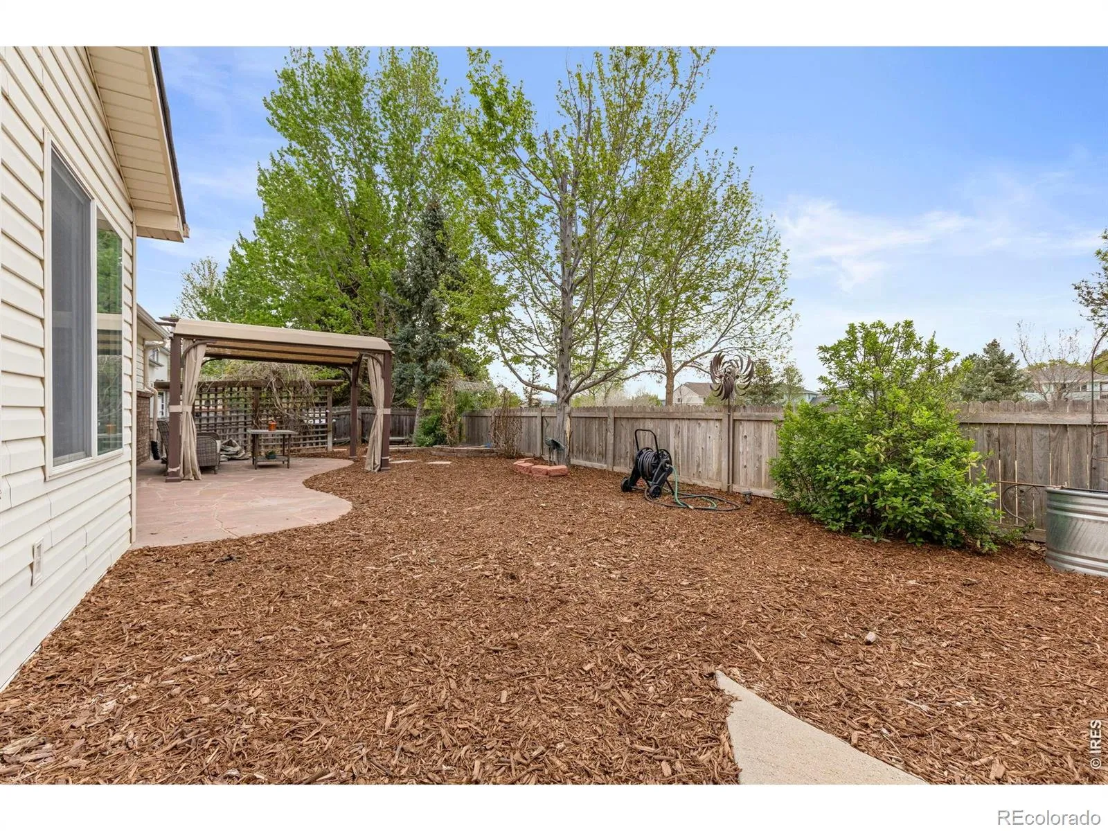 2517 Falcon Drive Longmont CO 80503 MLS #RECIR1057272 04232026172245 1600 38