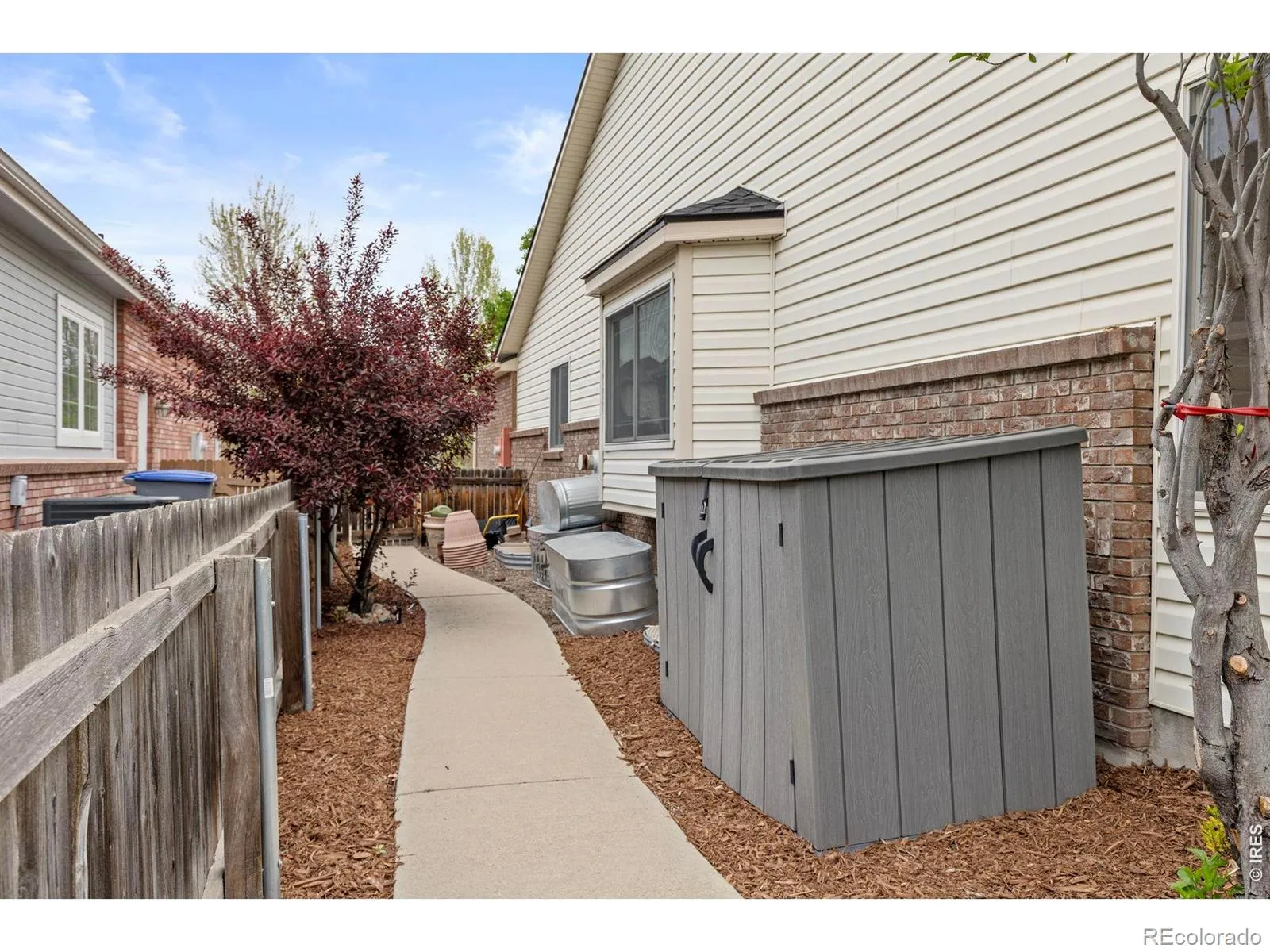2517 Falcon Drive Longmont CO 80503 MLS #RECIR1057272 04232026172245 1600 39