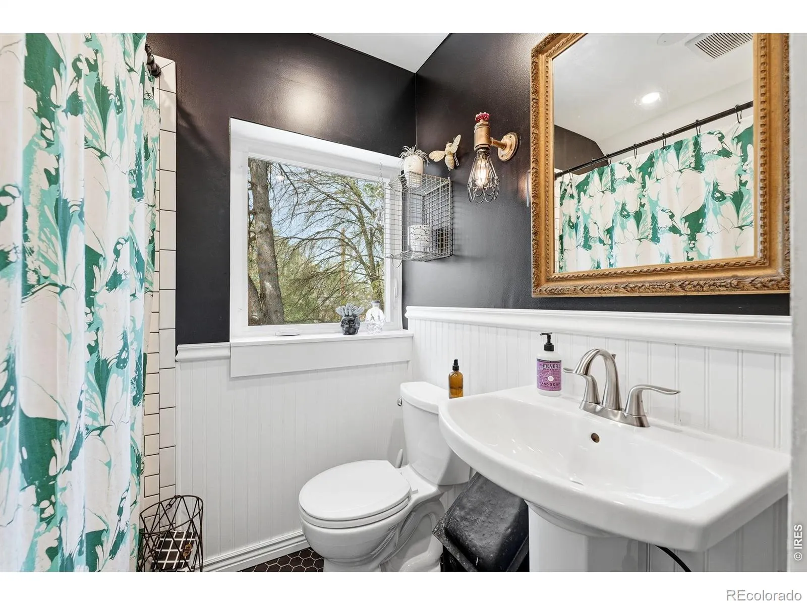 1533 Oneida Street Denver CO 80220 MLS #RECIR1057295 05232026101142 1600 25