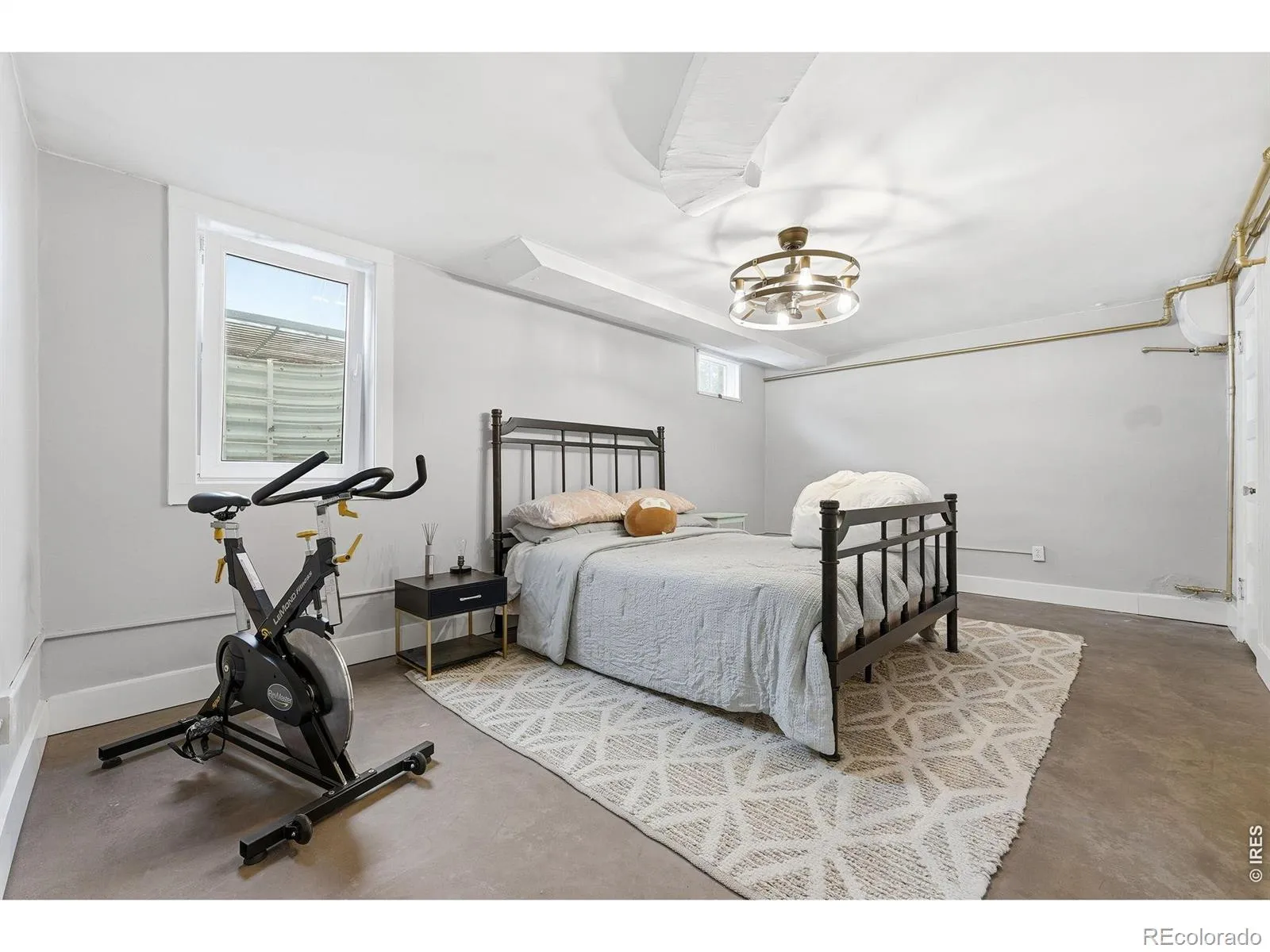 1533 Oneida Street Denver CO 80220 MLS #RECIR1057295 05232026101142 1600 33