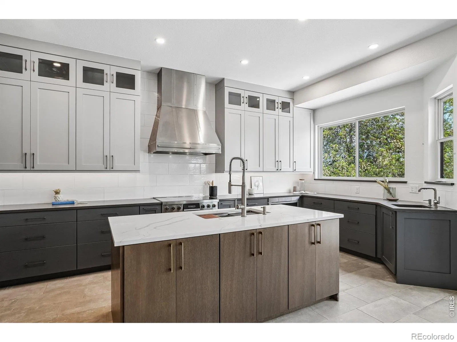 04232026205216 1600 10