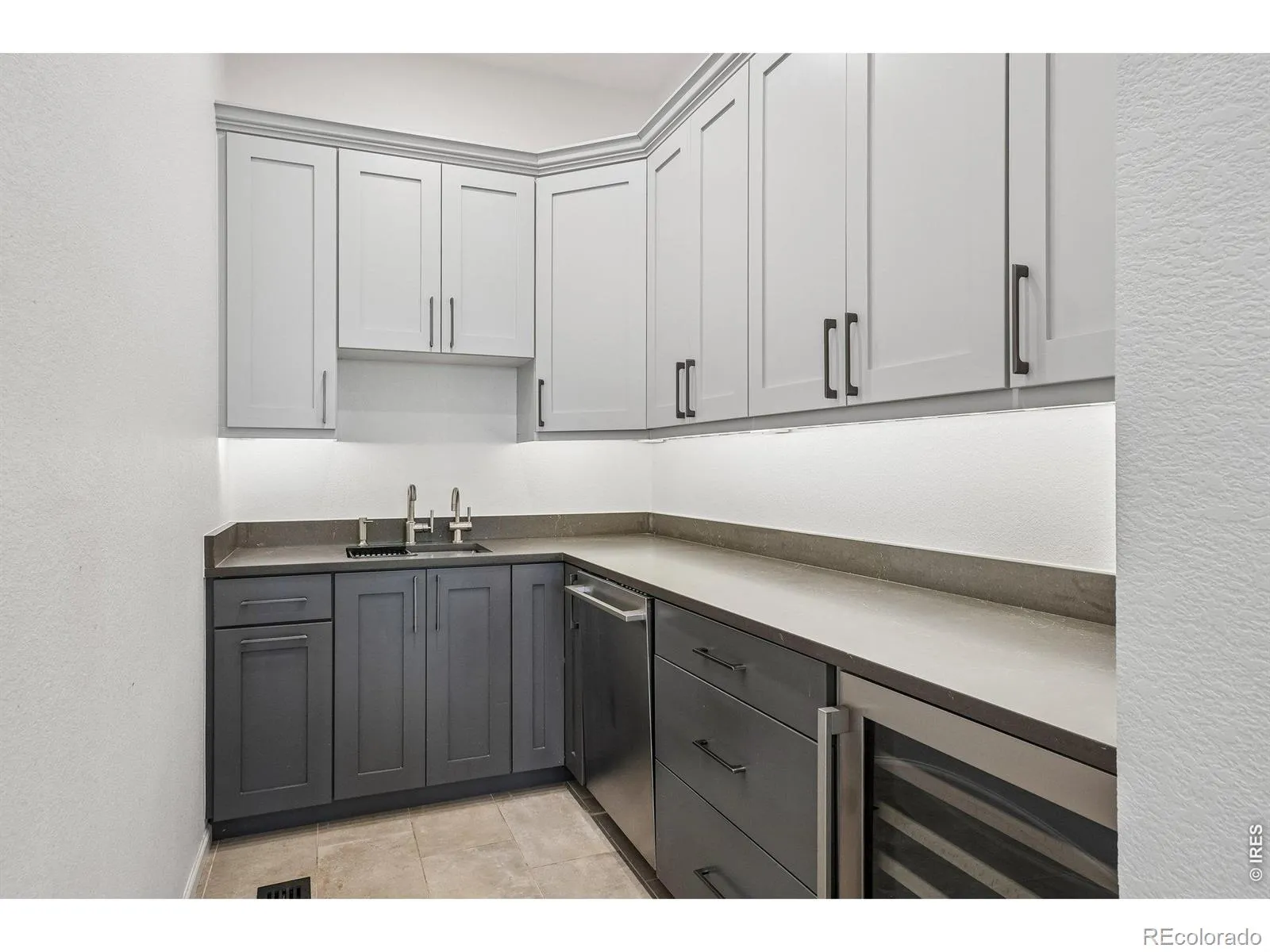 04232026205216 1600 14