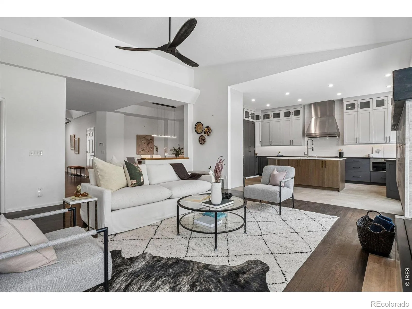 04232026205216 1600 17