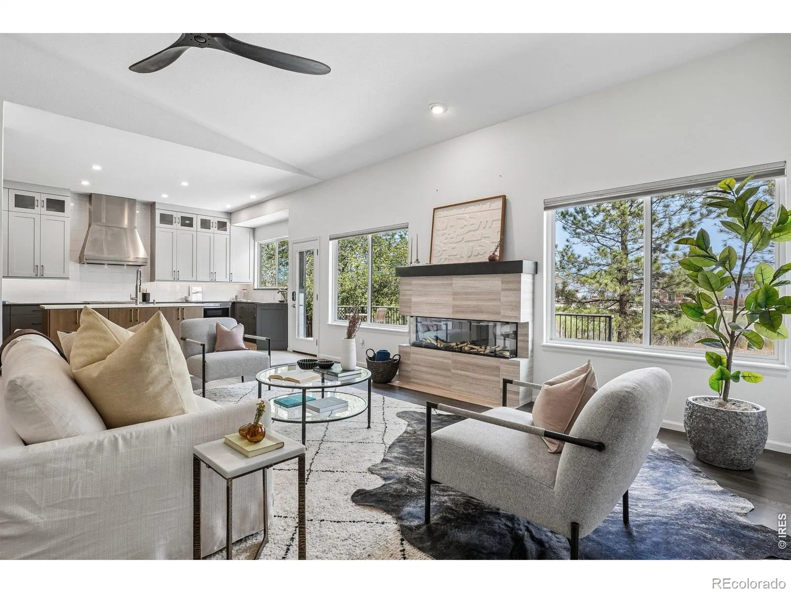 04232026205216 1600 19