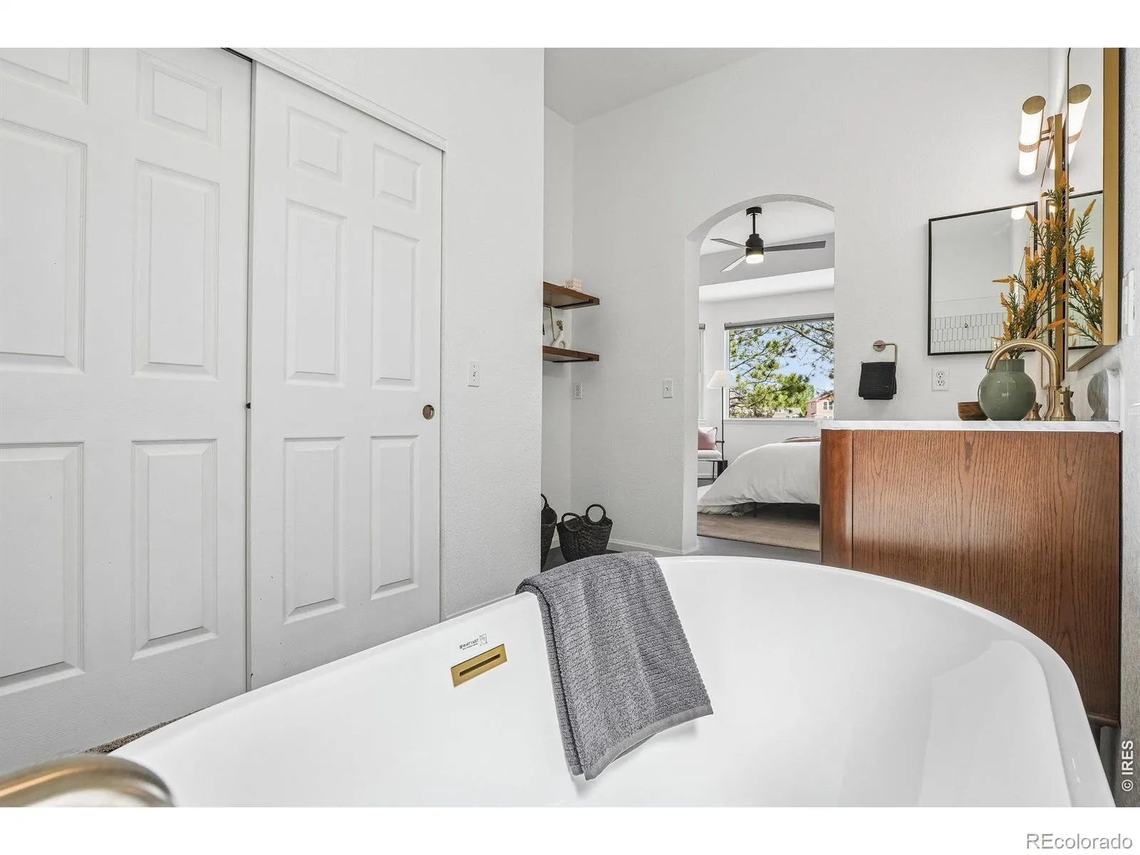 04232026205216 1600 30