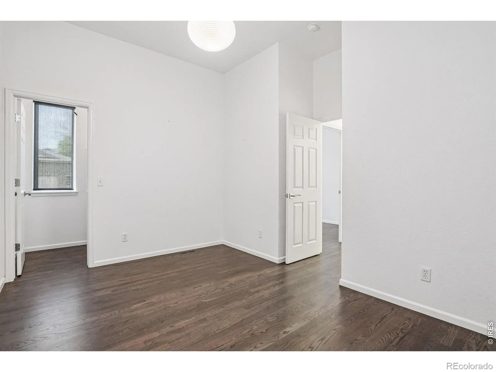 04232026205216 1600 32