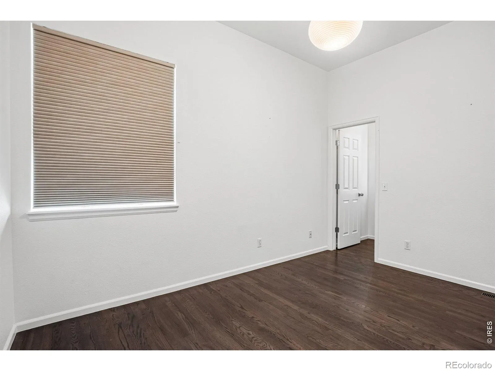 04232026205216 1600 33