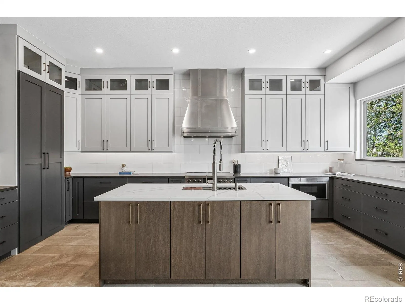 04232026205216 1600 9