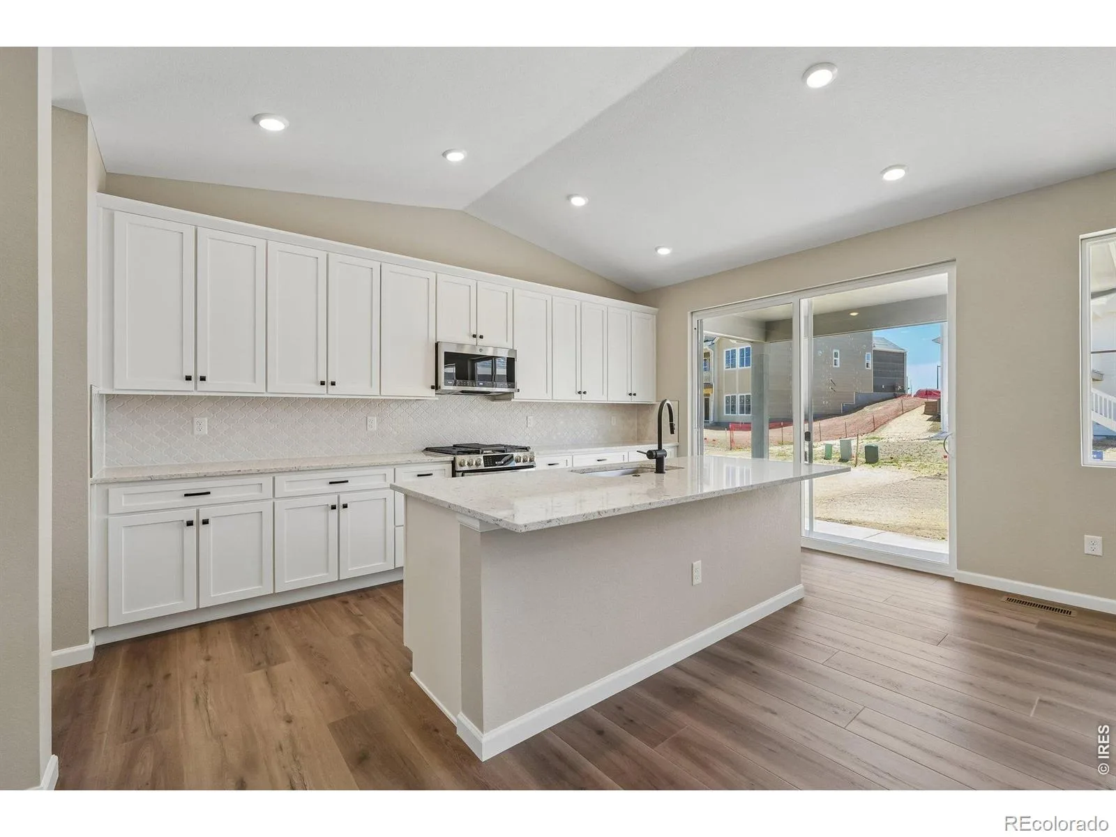 24406 E 35th Drive Aurora CO 80019 | MLS #RECIR1057455 09222026000525 1600 5