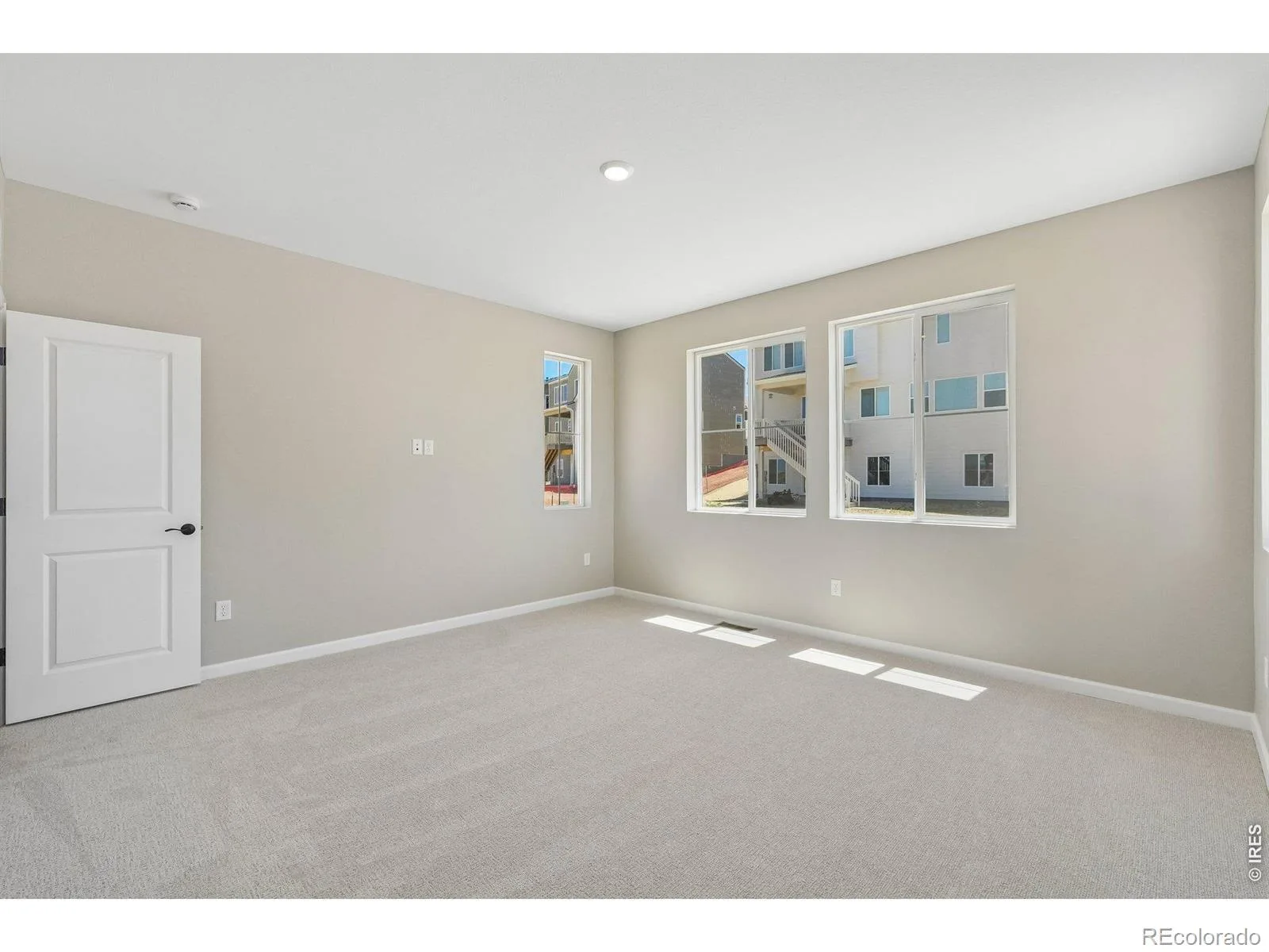 24406 E 35th Drive Aurora CO 80019 | MLS #RECIR1057455 09222026000525 1600 6