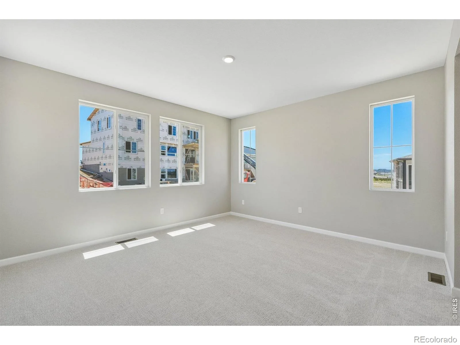 24406 E 35th Drive Aurora CO 80019 | MLS #RECIR1057455 09222026000525 1600 7