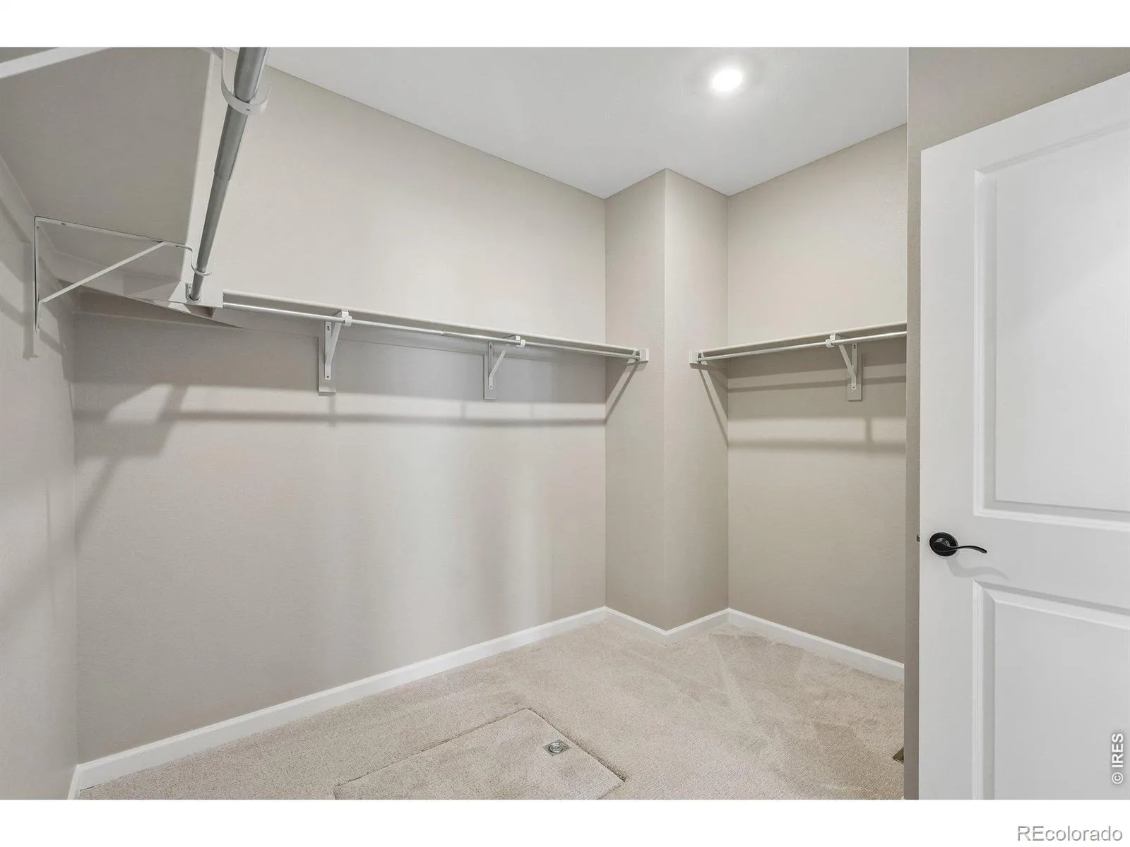 24406 E 35th Drive Aurora CO 80019 | MLS #RECIR1057455 09222026000525 1600 9