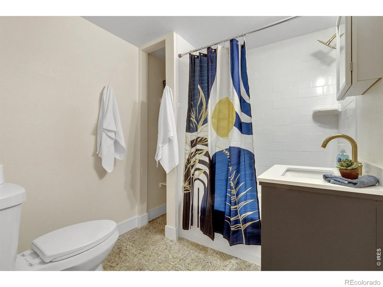 6518 Xavier Street Arvada CO 80003 MLS #RECIR1057498 05182026195241 1600 33