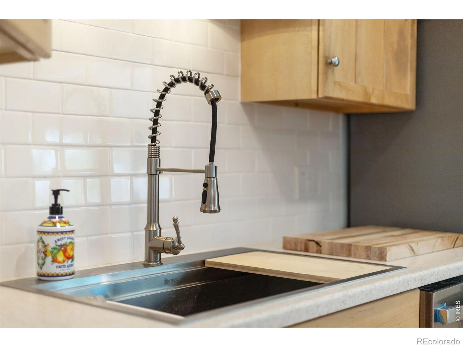 6518 Xavier Street Arvada CO 80003 MLS #RECIR1057498 05182026195241 1600 41