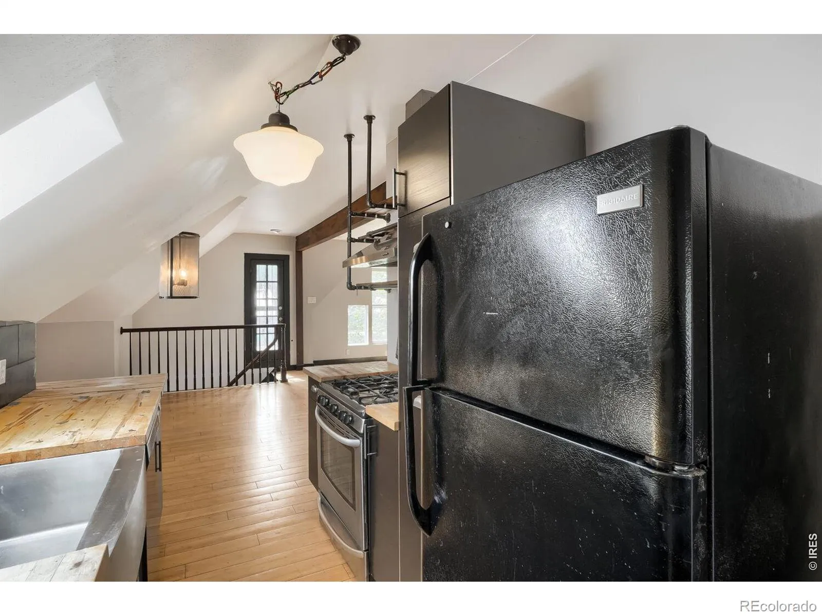 2929 Curtis Street Denver CO 80205 MLS #RECIR1057526 05212026005513 1600 24