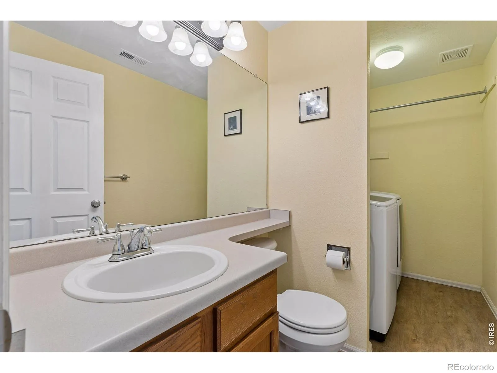 1421 Sorrel Court Longmont CO 80504 MLS #RECIR1057567 04272026190832 1600 17