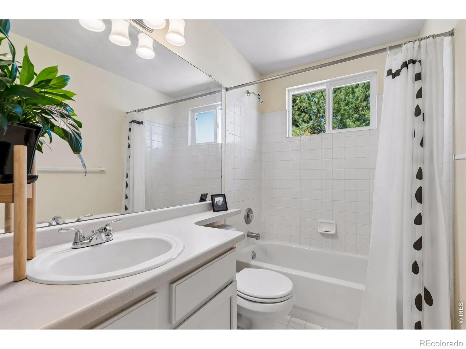 1421 Sorrel Court Longmont CO 80504 MLS #RECIR1057567 04272026190832 1600 27