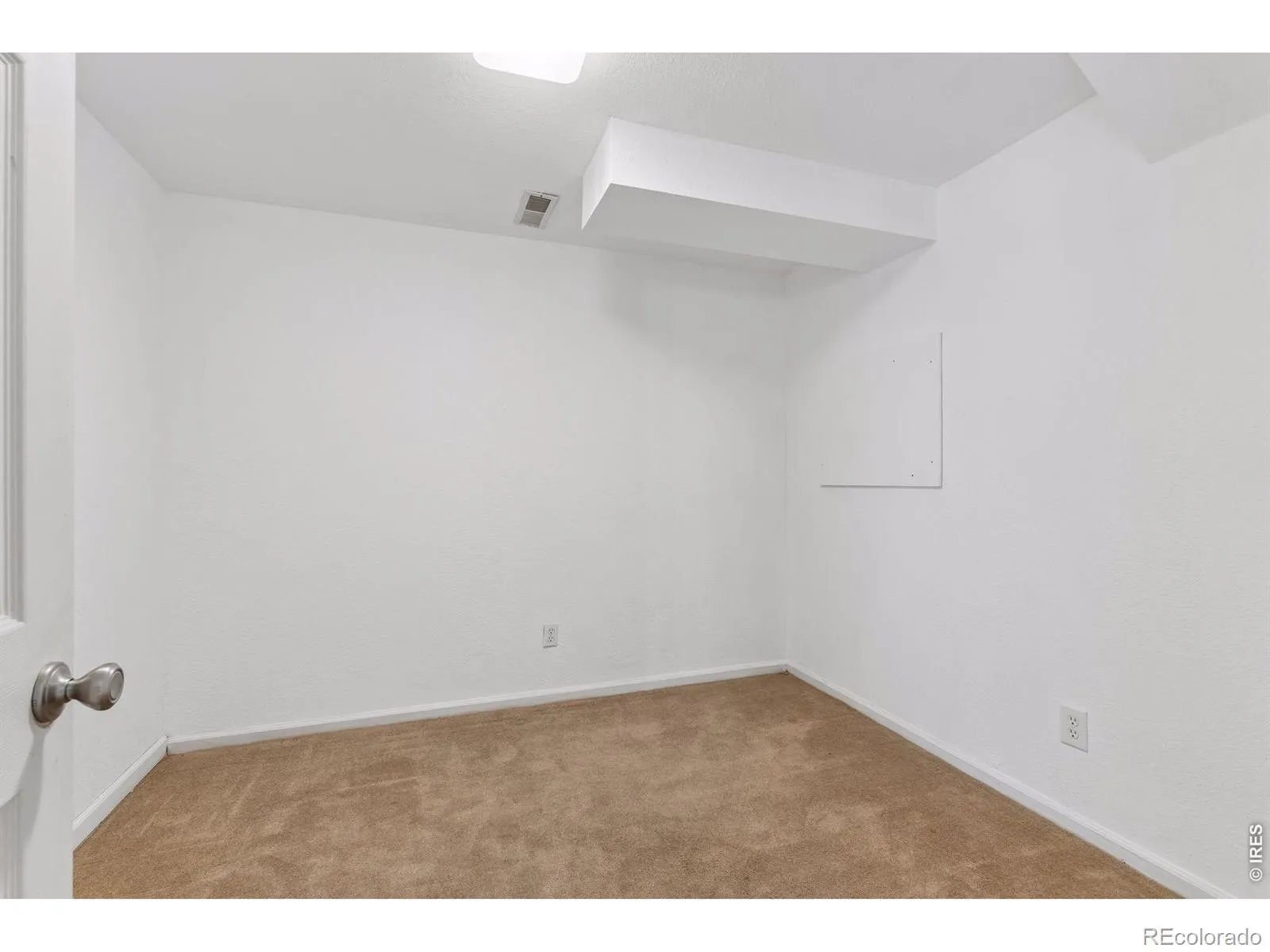 1421 Sorrel Court Longmont CO 80504 MLS #RECIR1057567 04272026190832 1600 31