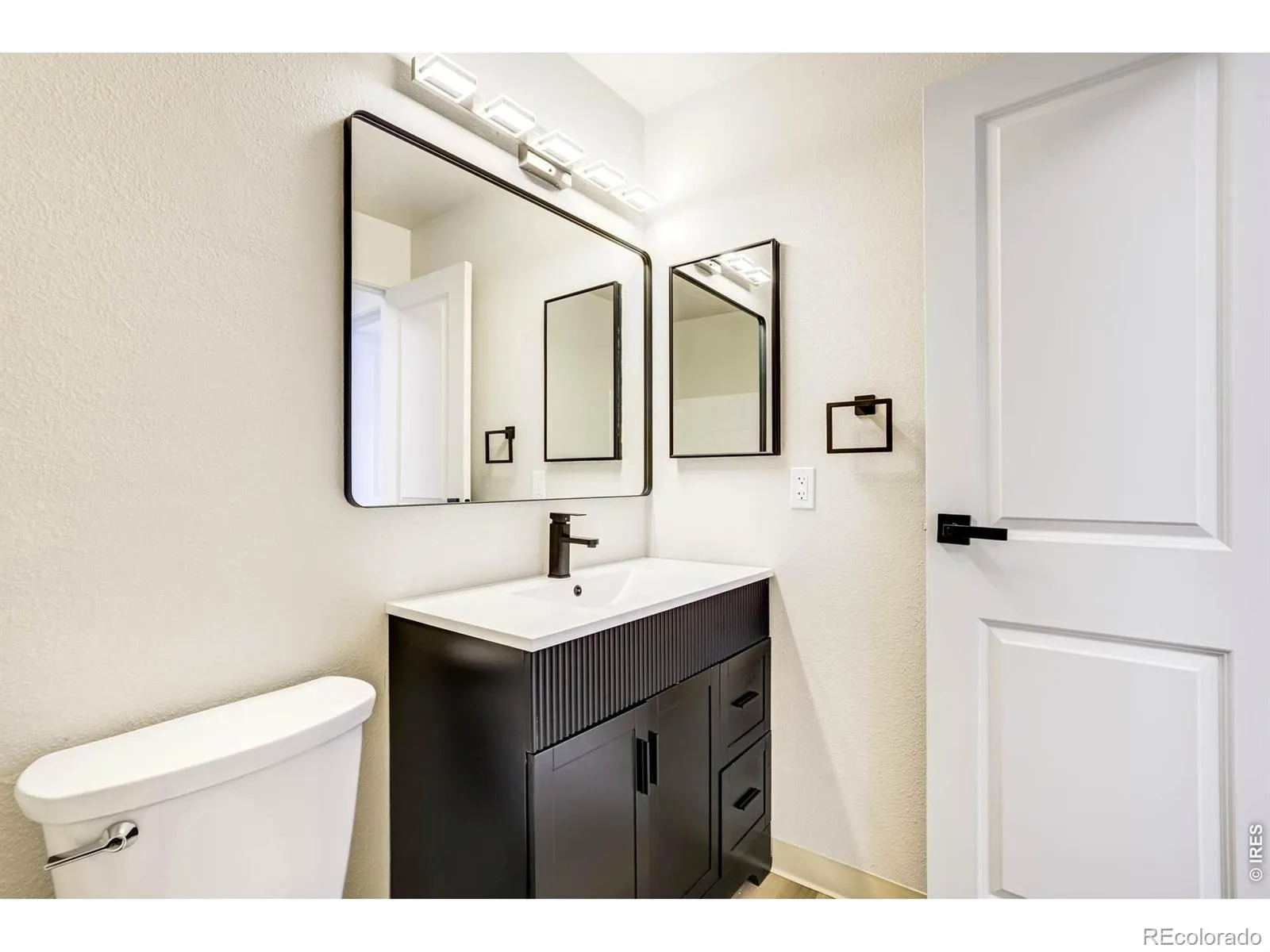 10150 E Virginia Avenue #19-208 Denver CO 80247 MLS #RECIR1057578 04272026213931 1600 27