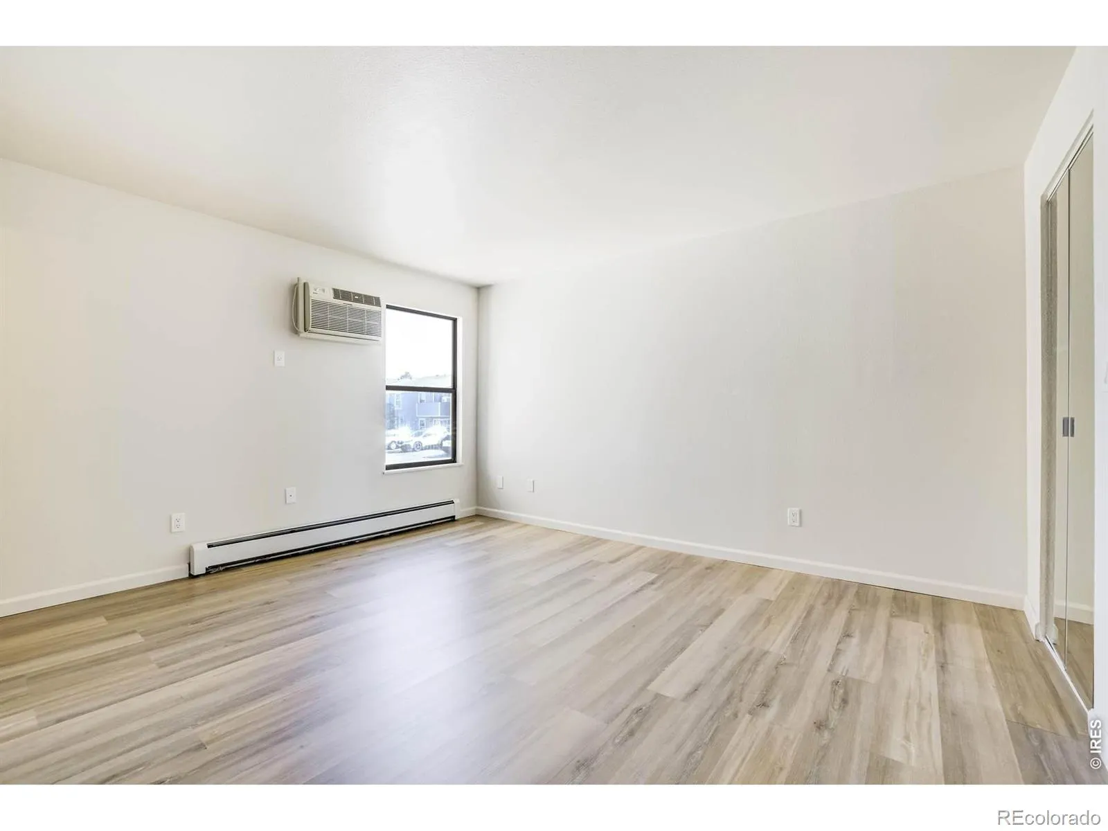 10150 E Virginia Avenue #19-208 Denver CO 80247 MLS #RECIR1057578 04272026213931 1600 28