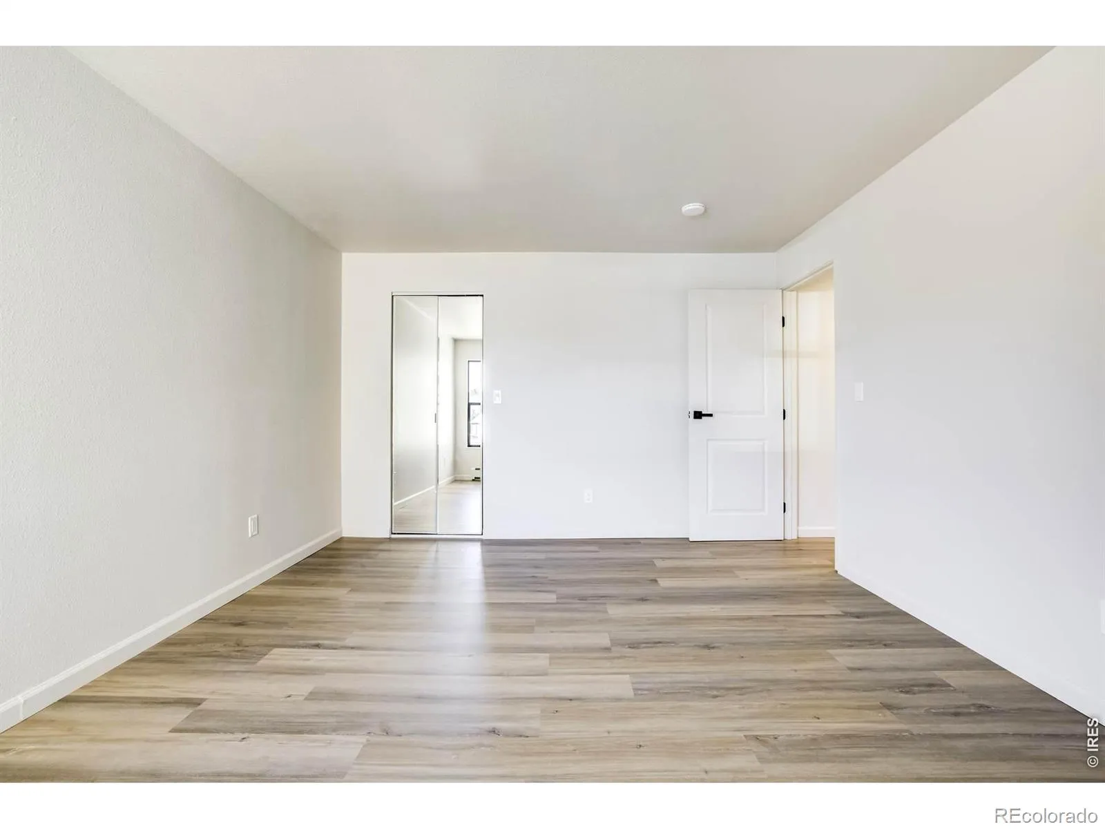 10150 E Virginia Avenue #19-208 Denver CO 80247 MLS #RECIR1057578 04272026213931 1600 31