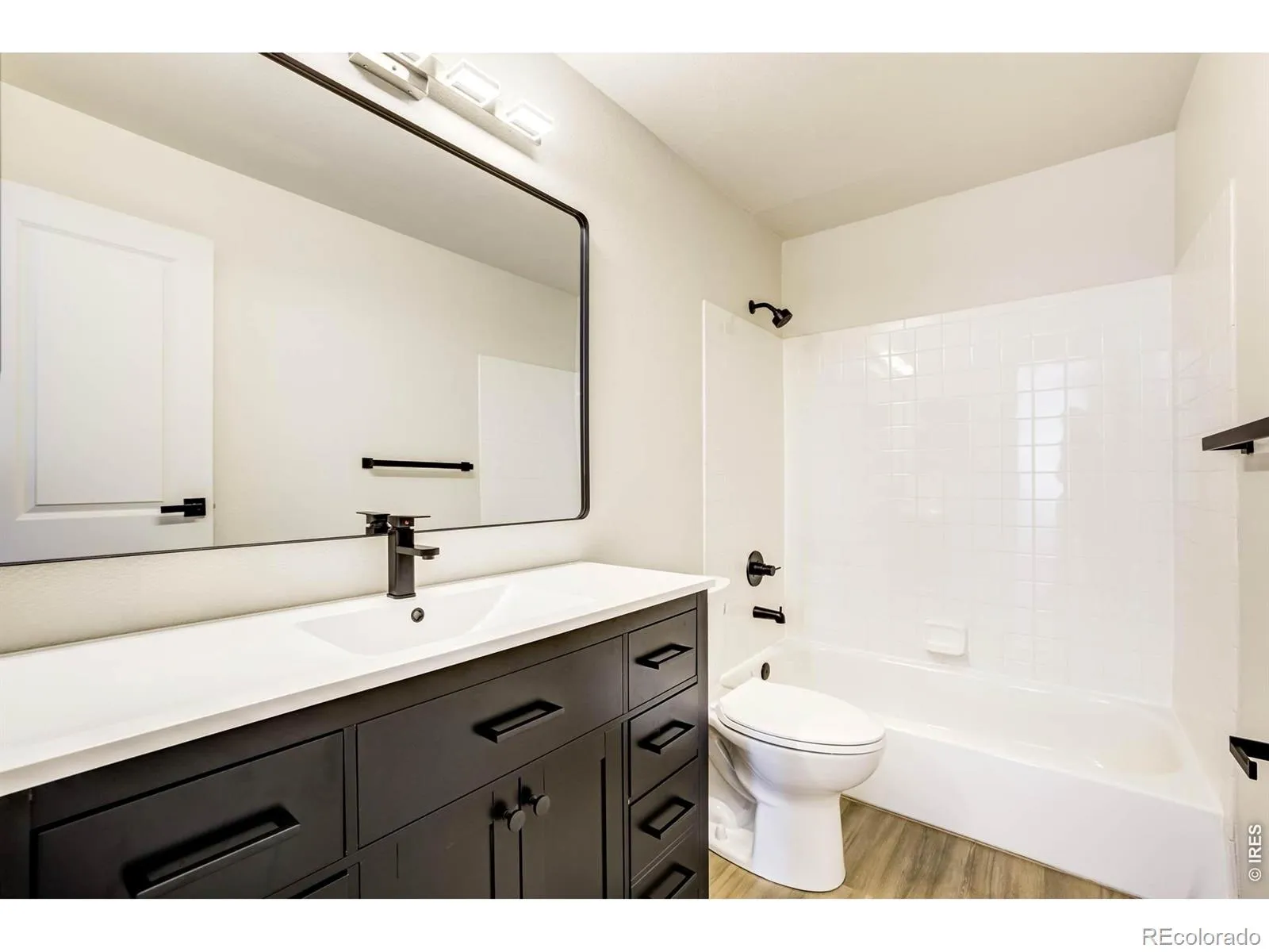 10150 E Virginia Avenue #19-208 Denver CO 80247 MLS #RECIR1057578 04272026213931 1600 33