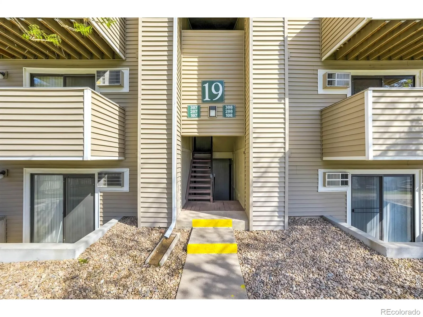 10150 E Virginia Avenue #19-208 Denver CO 80247 MLS #RECIR1057578 04272026213931 1600 4