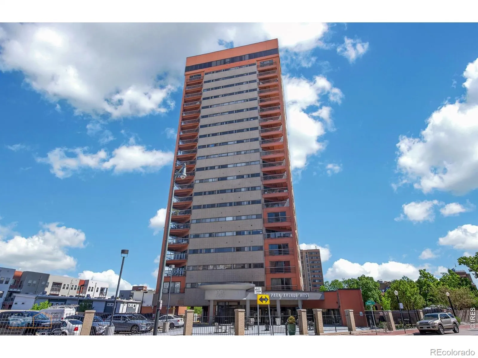 100 Park W Avenue #1305 Denver CO 80205 MLS #RECIR1057596 04272026233432 1600 1