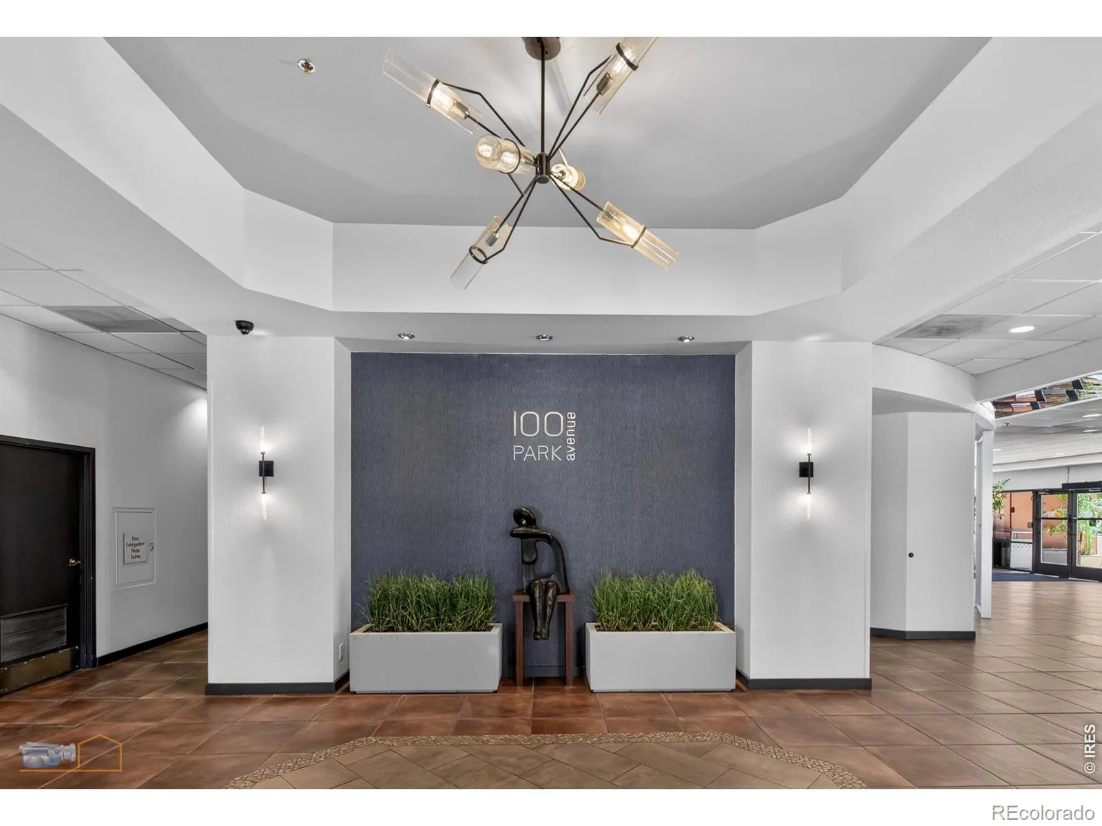100 Park W Avenue #1305 Denver CO 80205 MLS #RECIR1057596 04272026233432 1600 24