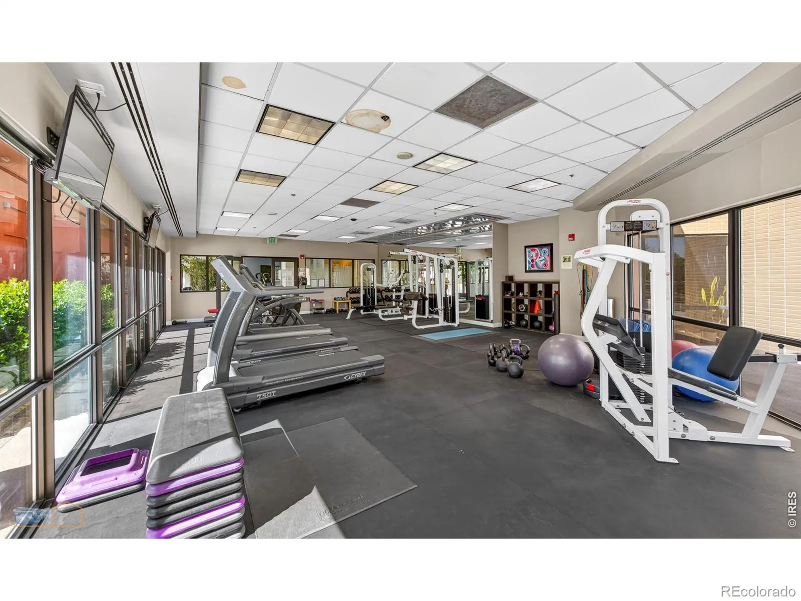 100 Park W Avenue #1305 Denver CO 80205 MLS #RECIR1057596 04272026233432 1600 32