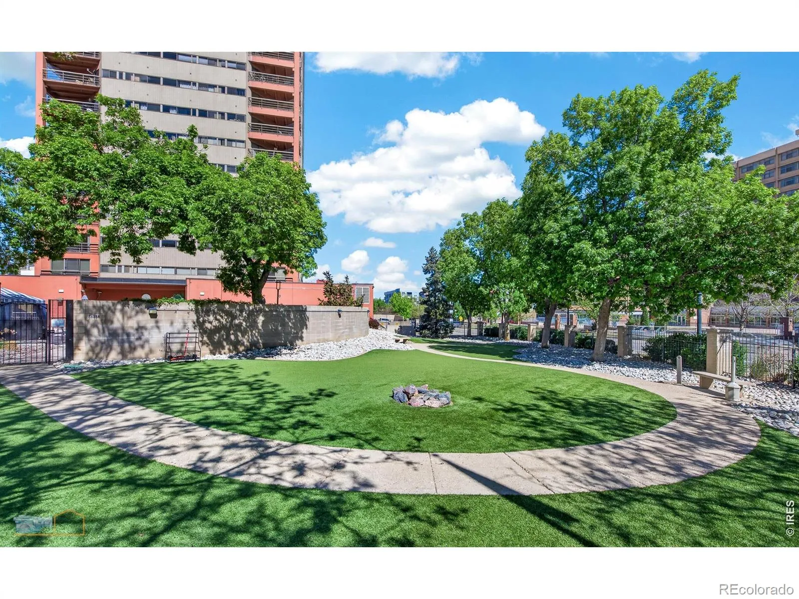 100 Park W Avenue #1305 Denver CO 80205 MLS #RECIR1057596 04272026233432 1600 40