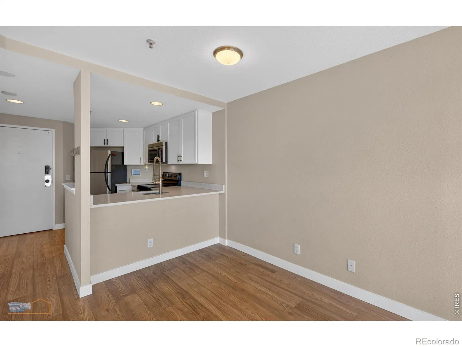 100 Park W Avenue #1305 Denver CO 80205 MLS #RECIR1057596 04272026233432 1600 5