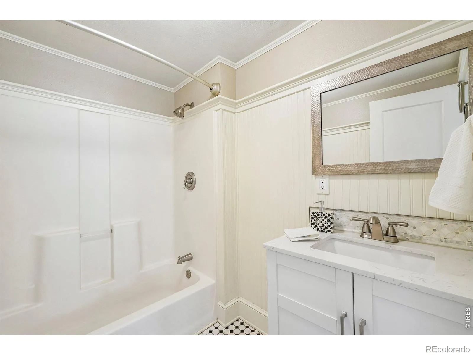 205 5th Avenue Longmont CO 80501 MLS #RECIR1057622 04282026163447 1600 27