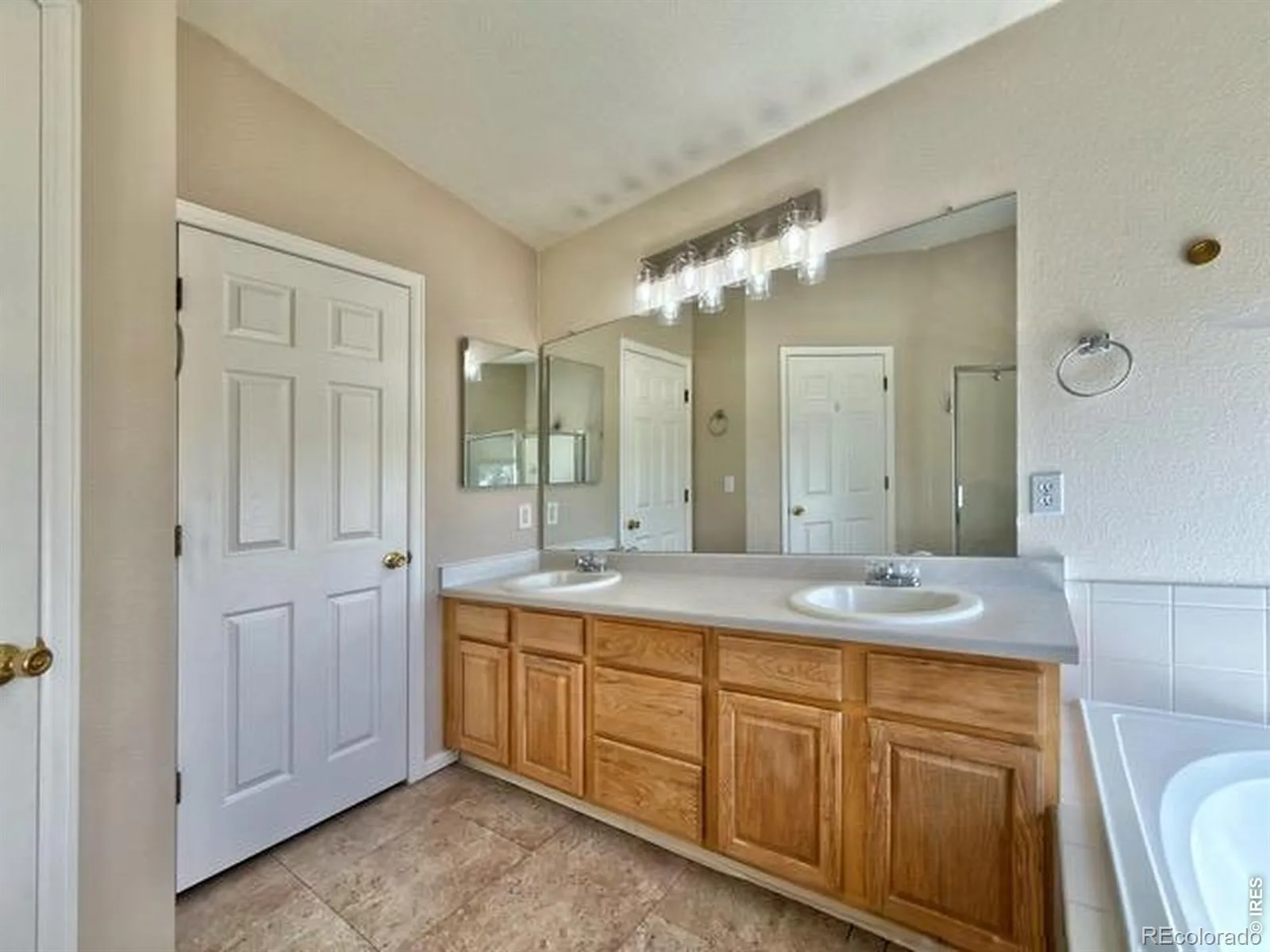 4400 Nelson Drive Broomfield CO 80023 MLS #RECIR1057630 04282026173048 1600 32