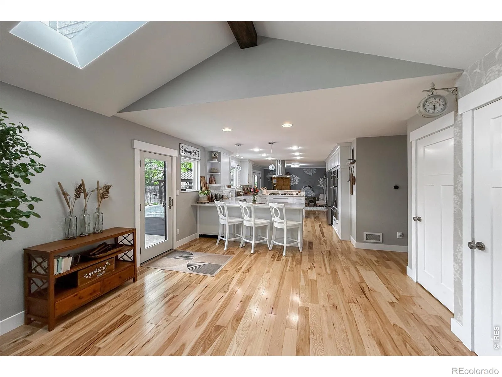 2277 Spinnaker Circle Longmont CO 80503 MLS #RECIR1057638 04282026185458 1600 24