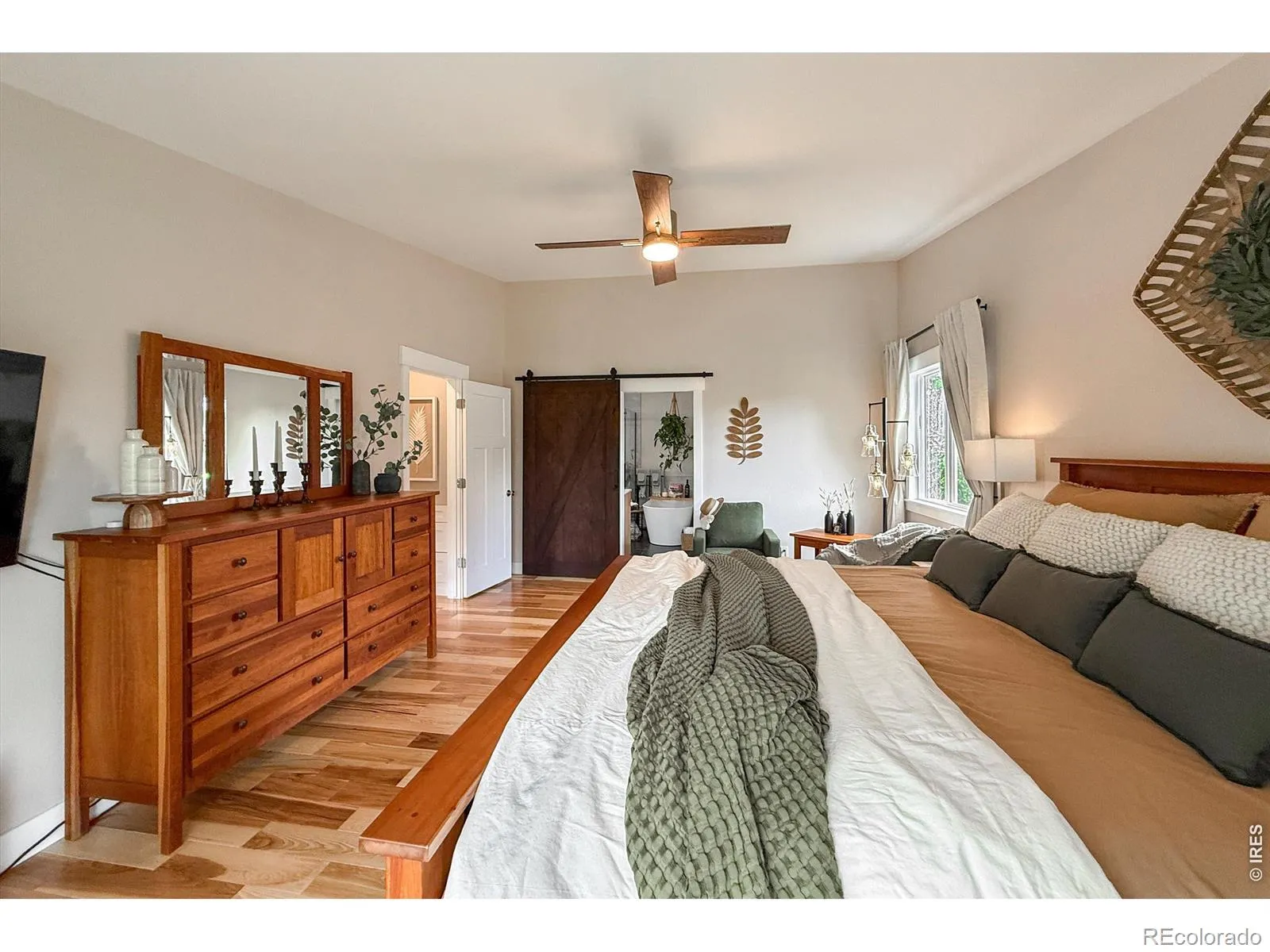 2277 Spinnaker Circle Longmont CO 80503 MLS #RECIR1057638 04282026185458 1600 27