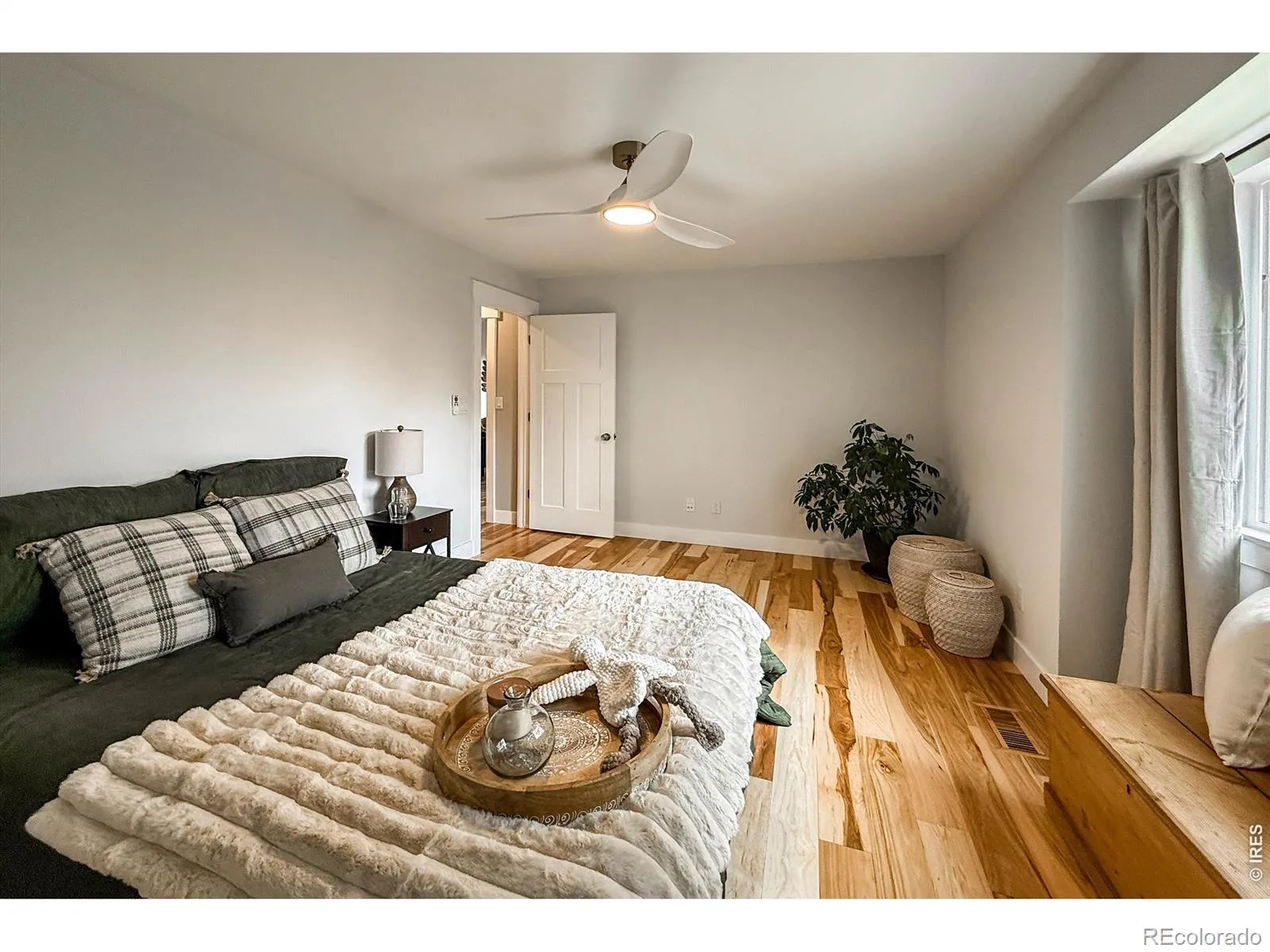 2277 Spinnaker Circle Longmont CO 80503 MLS #RECIR1057638 04282026185458 1600 34