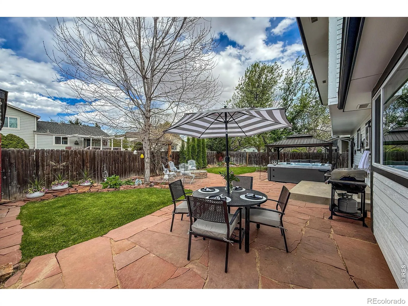 2277 Spinnaker Circle Longmont CO 80503 MLS #RECIR1057638 04282026185458 1600 44