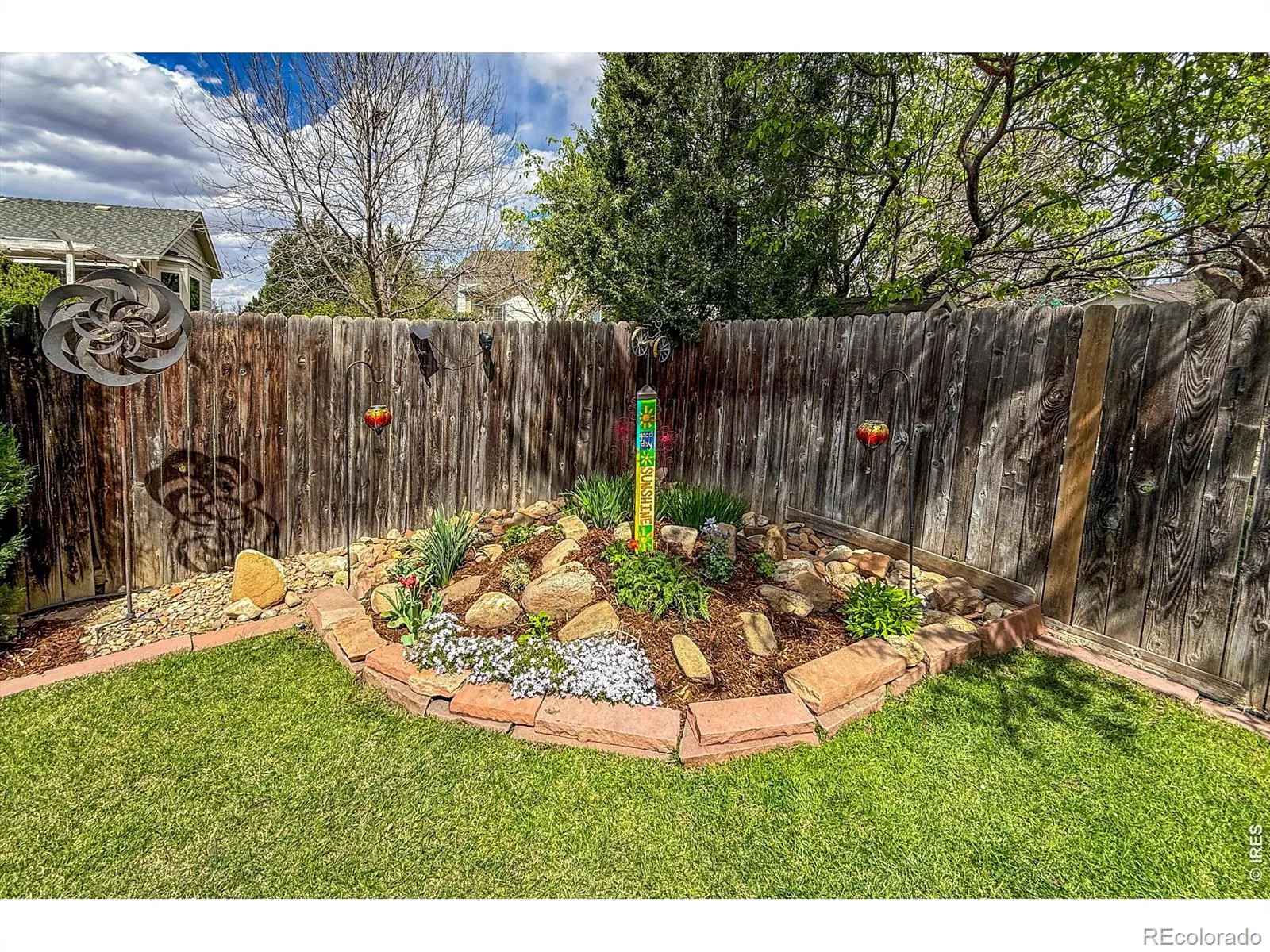 2277 Spinnaker Circle Longmont CO 80503 MLS #RECIR1057638 04282026185458 1600 48