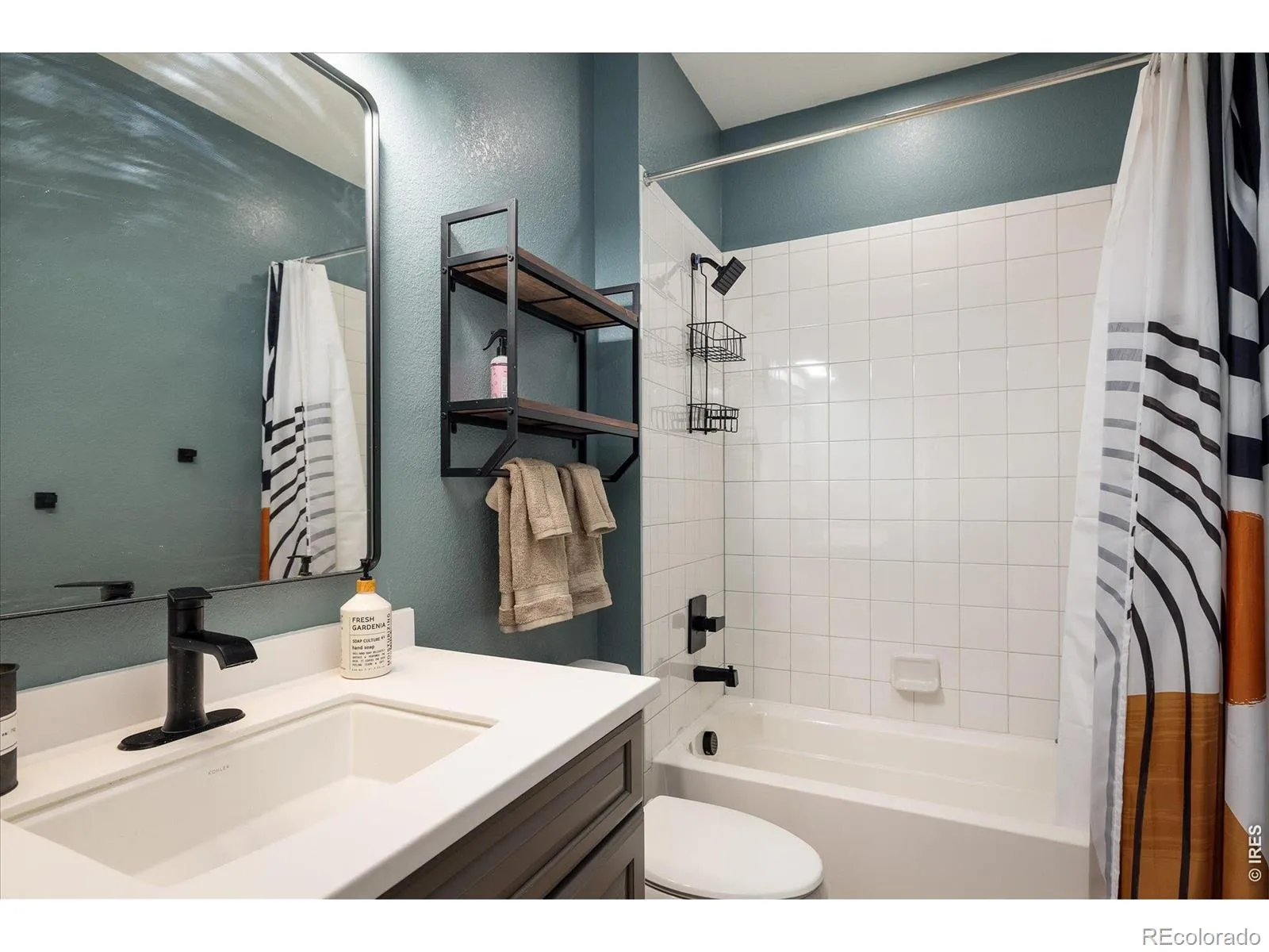 5311 Routt Court Arvada CO 80002 MLS #RECIR1057740 04292026195755 1600 19