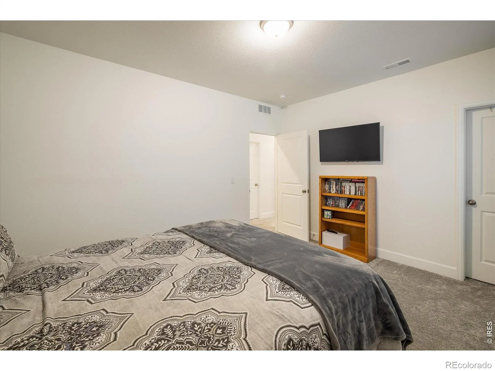 5311 Routt Court Arvada CO 80002 MLS #RECIR1057740 04292026195755 1600 26