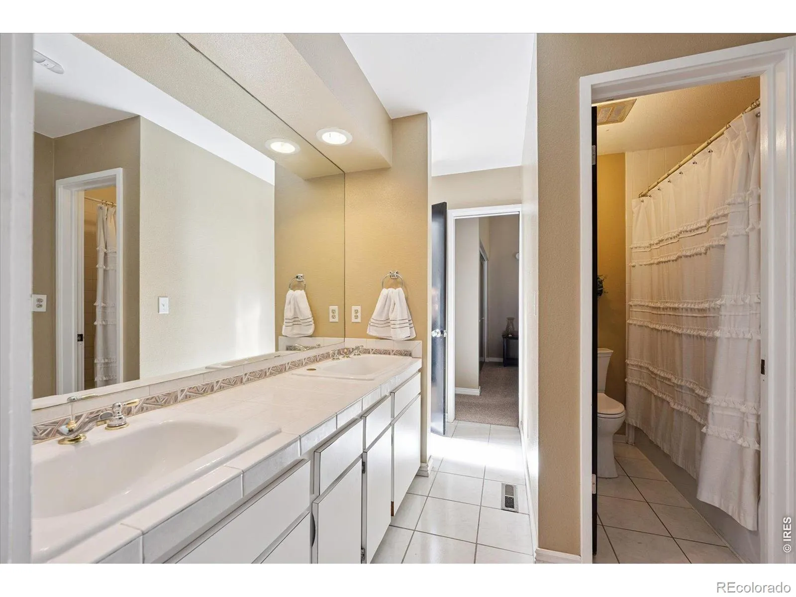 2276 S Dayton Street Denver CO 80231 MLS #RECIR1057763 04292026212230 1600 20